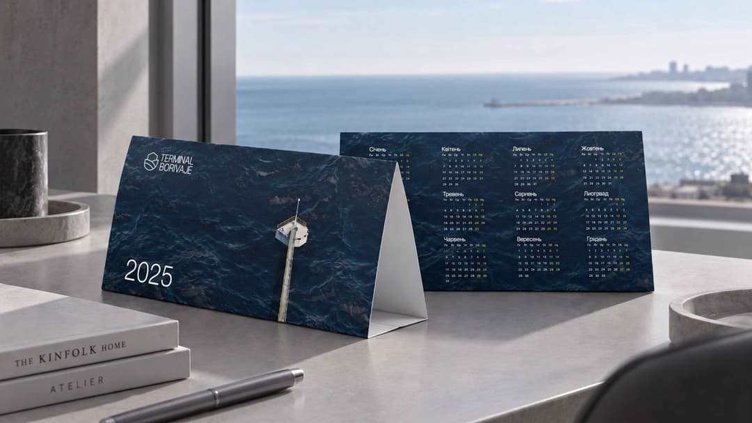 Desk calendar